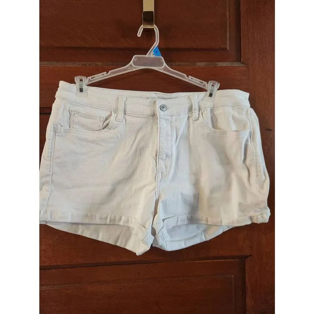 Arizona white denim shorts size 19
